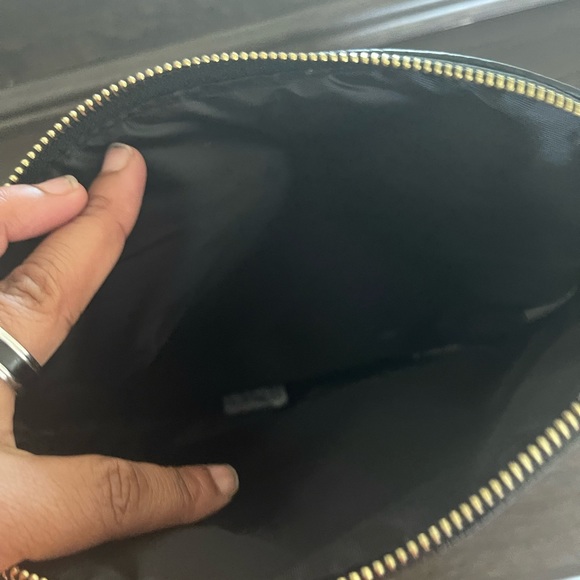 BRAND NEW- never used! LOUVELLE CLUTCH - Picture 6 of 11